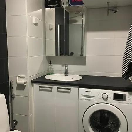 Poukamankatu 14 * كوبيو