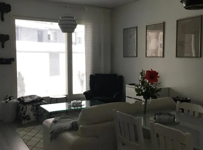 Poukamankatu 14 * كوبيو