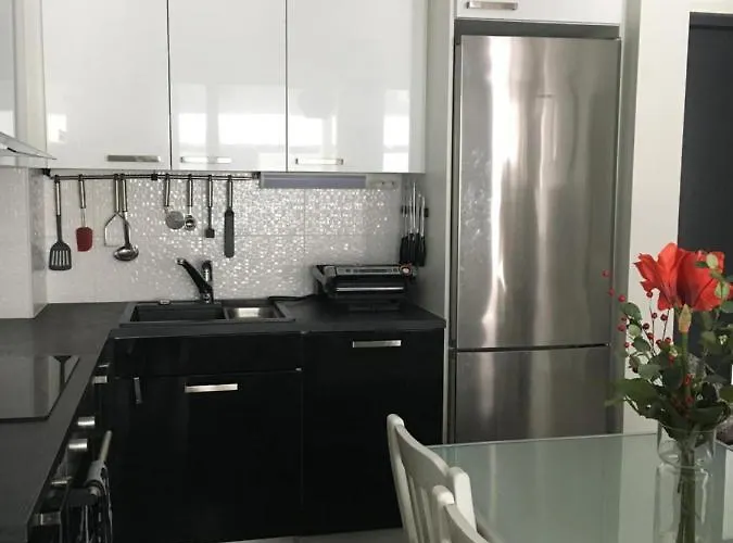 Poukamankatu 14 Appartement